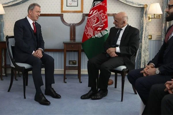 Afganistan Cumhurbaşkanı ve Bakan Akar bir araya geldiler.