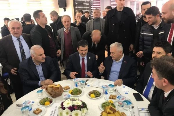 AK Parti İstanbul Büyükşehir Adayı Yıldırım'dan Zorluoğlu'na destek