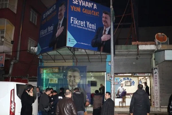 AK Parti seçim bürosuna saldırı