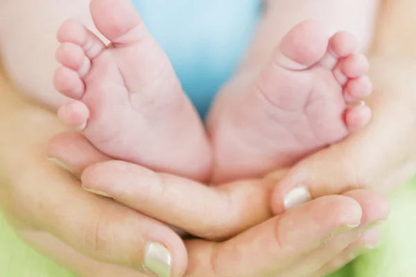 Anti-natalizm: 'Böyle bir dünyaya bebek getirmek zalimlik' düşüncesi