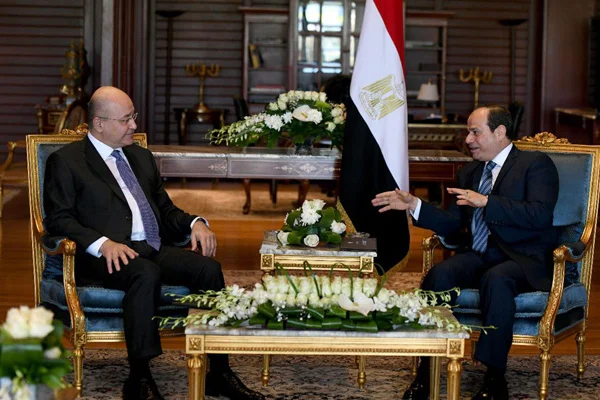 Berhem Salih'in Mısır ziyareti sonrası Irak'ta 'bayrak krizi'