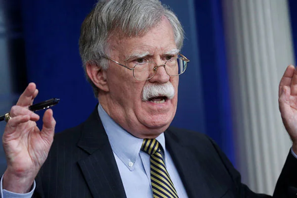 Bolton: Maduro'nun generalleri, muhalefetle gizlice görüşüyor