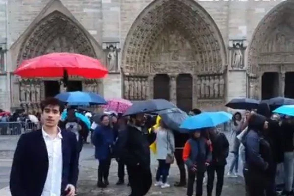 Bu şemsiye mobil uygulamayla sizi takip ediyor