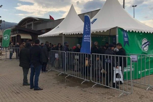 Bursa'da üç tanzim satış noktasında satışla başladı