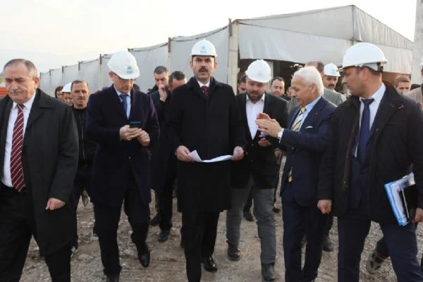Çevre ve Şehircilik Bakanı Kurum: Depremle ilgili dönüşümde kararlıyız