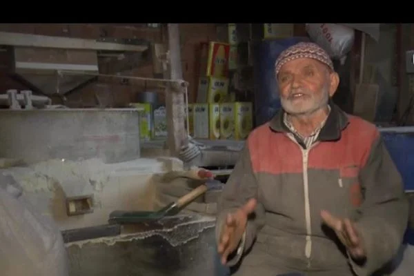 Çeyrek asırdır değirmenin çarkını döndürüyor