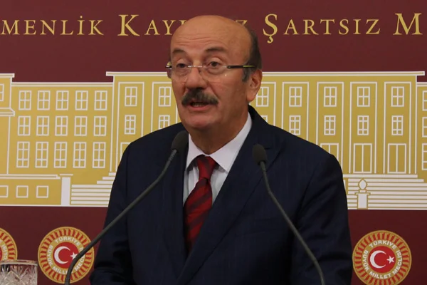 CHP'li Bekaroğlu'ndan HDP'lileri yürütmeyen polislere tepki
