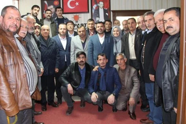 CHP'li İlçe Başkanı AK Parti'ye geçti