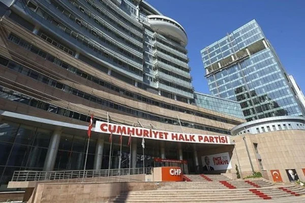 CHP'nin Buca adayı geri çekildi