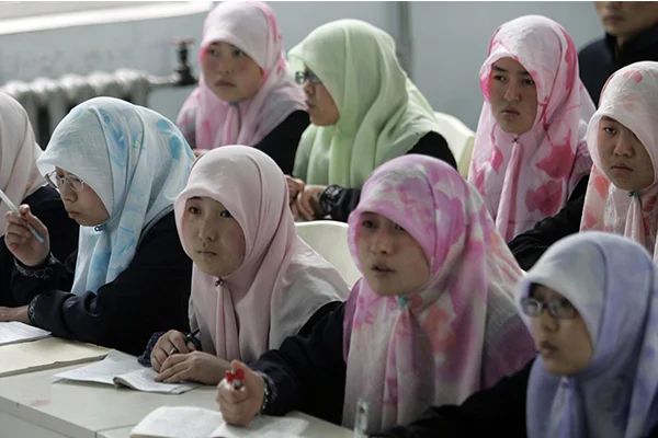 Çin'in baskı ve yaptırımları şimdi de, Doğu Türkistan dışına taştı