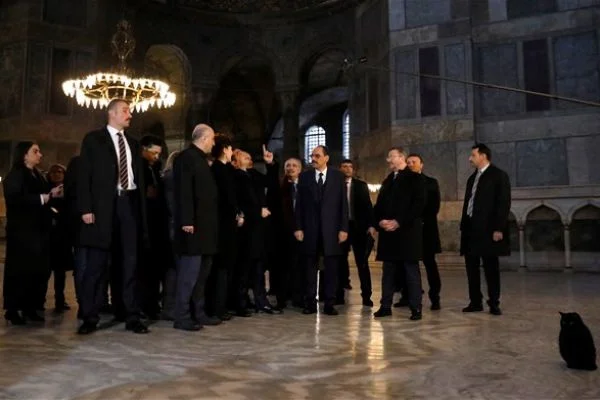 Çipras Ayasofya'yı ziyaret etti