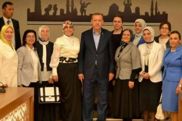 Cumhurbaşkanı Erdoğan iki adaydan biri kadın olacak talimatı verdi