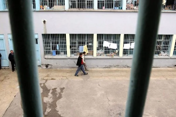 Doğu Türkistan'da görevli Eski gardiyan'dan şok itiraflar.