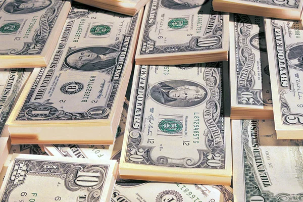 Dolarda sert yükseliş