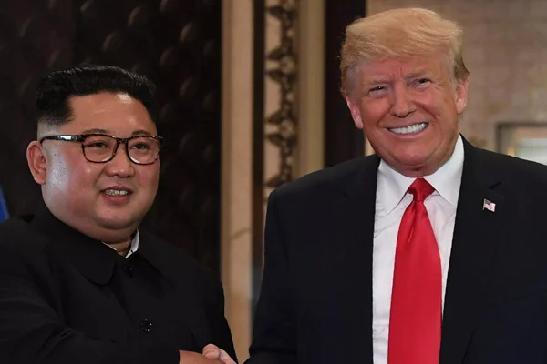 Dünya'nın gözü bu zirvede: Trump ve Kim Vietnam'da görüştü