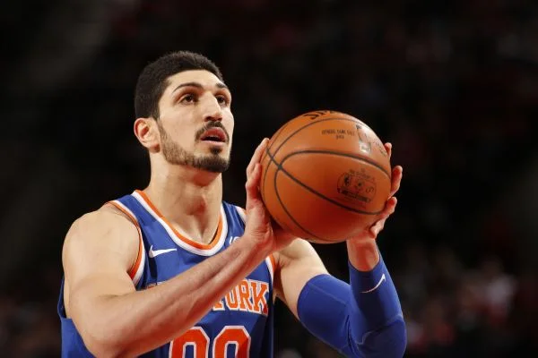 Enes Kanter, New York Knicks'ten kovuldu