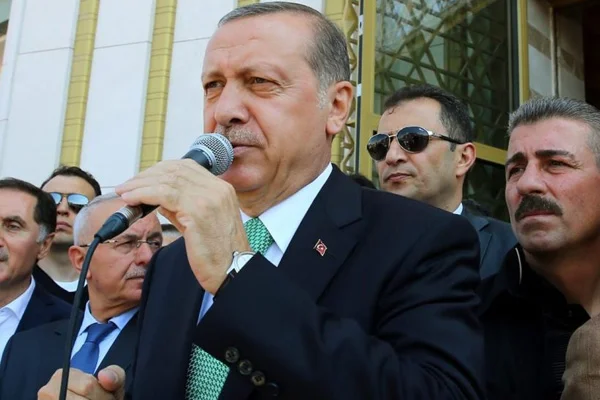 Erdoğan'dan müteahhitlere tepki