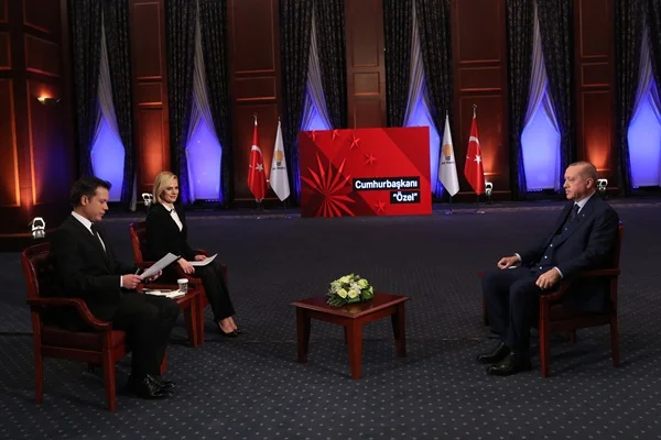 Erdoğan: Macron görüşmek istedi, 'biz sizi ararız' dedik