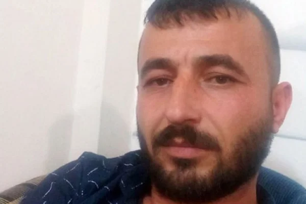 Eşi yokken evine gelen adamı av tüfeğiyle vurdu