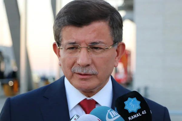Eski Başbakan Davutoğlu: Bu karamsarlık beni üzüyor