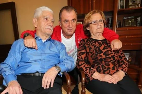 Fatih Terim ağır hasta olan babasını ziyaret etti