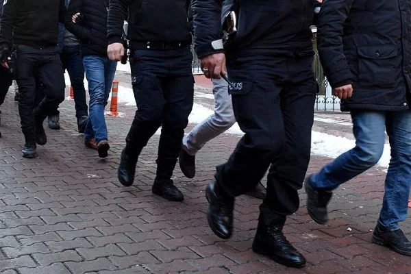 FETÖ soruşturmasında 1112 gözaltı kararı