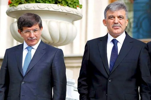 "Gül ile Davutoğlu arasında anlaşmazlık var"
