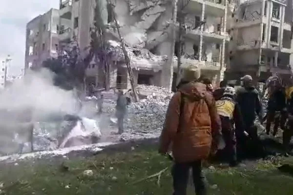 İdlib merkez'de 2 bomba peş peşe patladı, 15 kişi hayatını kaybetti 30 kişi yaralandı