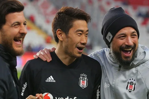 İlhsan Mansız Beşiktaş'tan ayrıldı