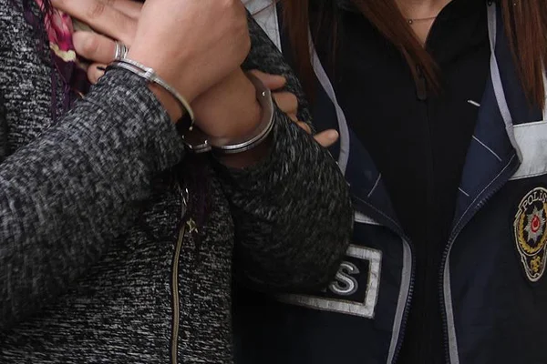 İnterpol tarafından aranan IŞİD üyeleri Bursa'da yakalandı