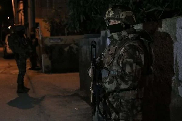 İnterpol'un aradığı İŞİD üyesi kadınlar Bursa'da ele geçirildi