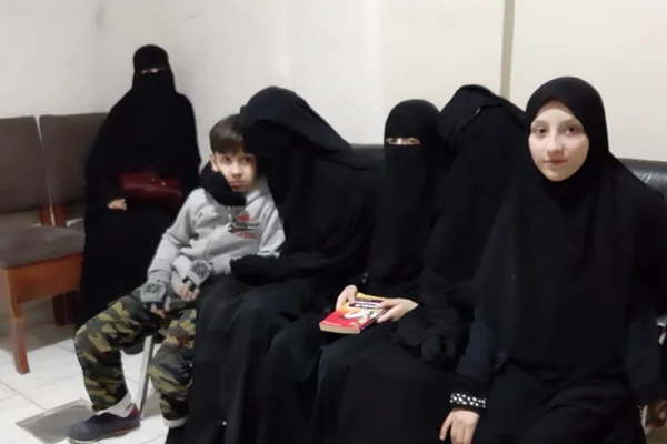 ''İstanbul'da suikaste uğrayan Çeçen komutanın ailesi sınır dışı edilecek''