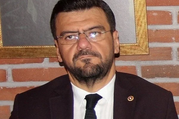 İYİ Parti'den istifa eden Tamer Akkal'dan il başkanına 'yolsuzluk' suçlaması