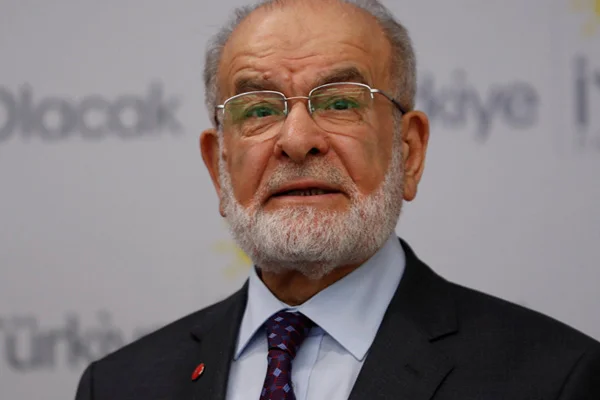 Karamollaoğlu'ndan Tunç Soyer'e destek