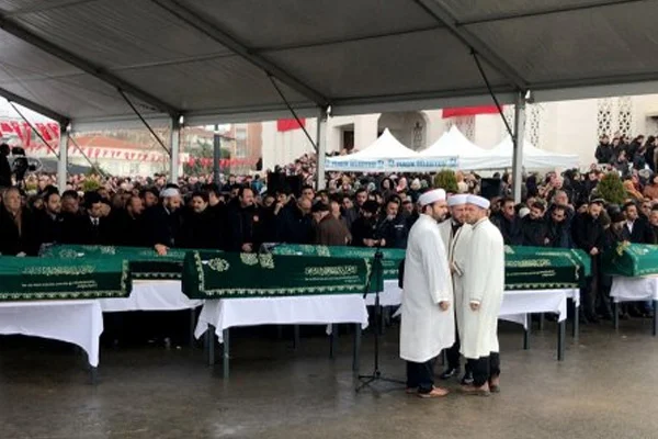 Kartal'daki binada ölen Alemdar ailesine veda