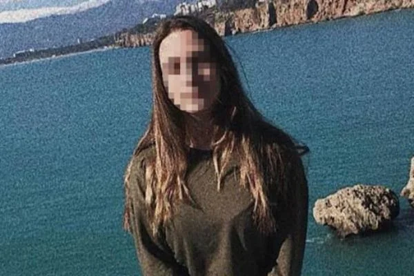 Kız öğrencilere sınıfta darp