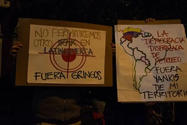 Kolombiya'da ABD'ye Venezuela protestosu