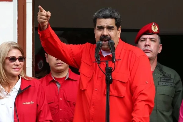 Maduro: Vatanımızı asla teslim etmeyeceğiz