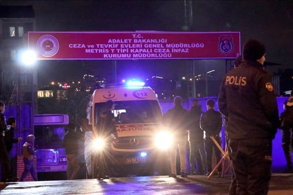 Metris Cezaevinde yangın çıktı
