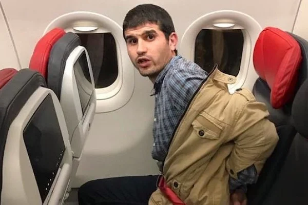 Mısırlı gencin ülkesine iade edilmesiyle ilgili 8 polis görevden uzaklaştırıldı