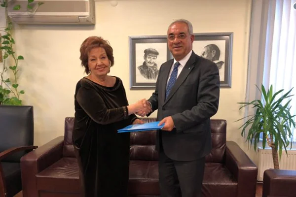 Oyuncu Güven Hokna DSP'den aday oldu