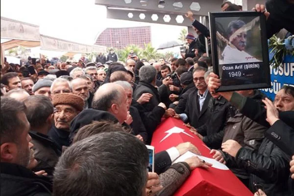 Ozan Arif Samsun'da son yolculuğunda