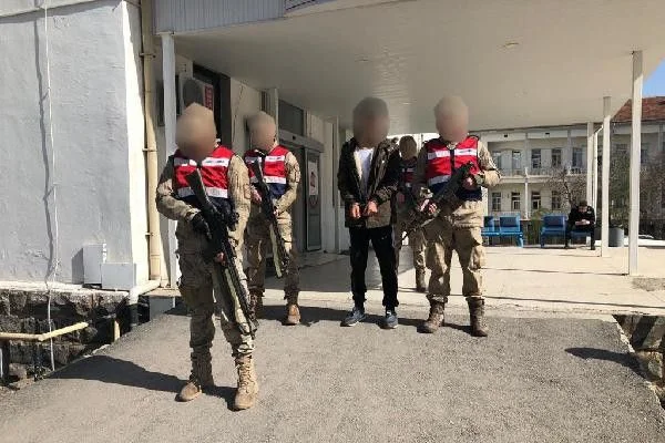 Özel eğitimli PKK'lı terörist İzmir'de yakalandı
