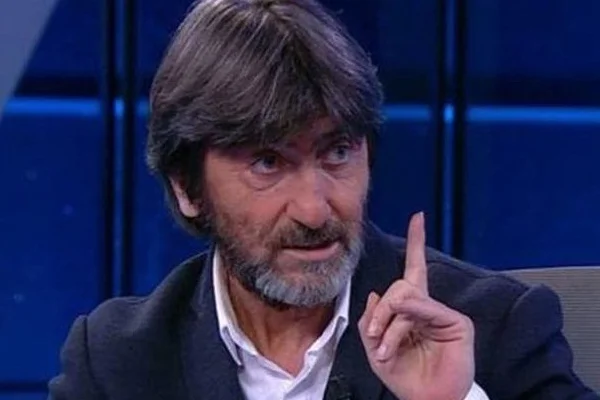 Rıdvan Dilmen: Oyundan atılmalıydı