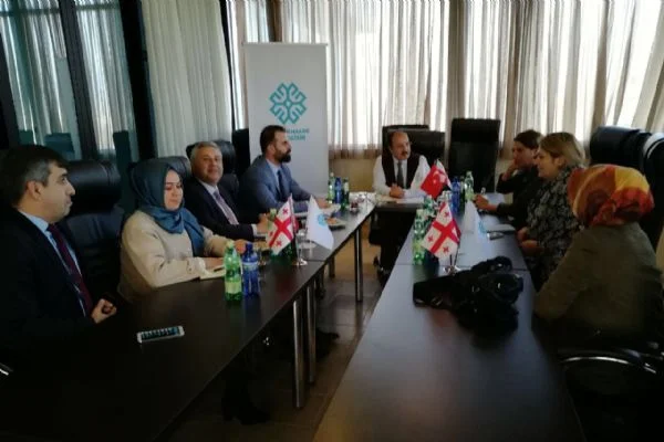 Sydney'de açılan Türkiye Maarif Vakfına yoğun talep