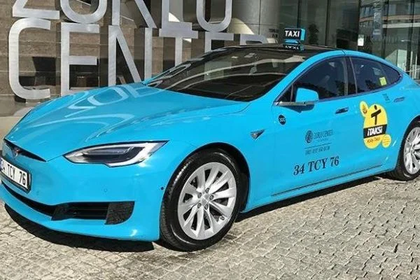 Taksi 4.0'la istediğiniz yerde taksiyi ayağınıza çağırabilirsiniz