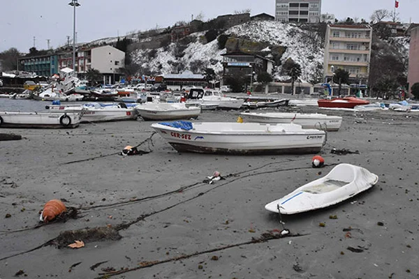 Tekirdağ'da deniz 30 metre çekildi