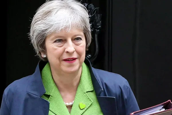 Theresa May'den önemli Brexit kararı