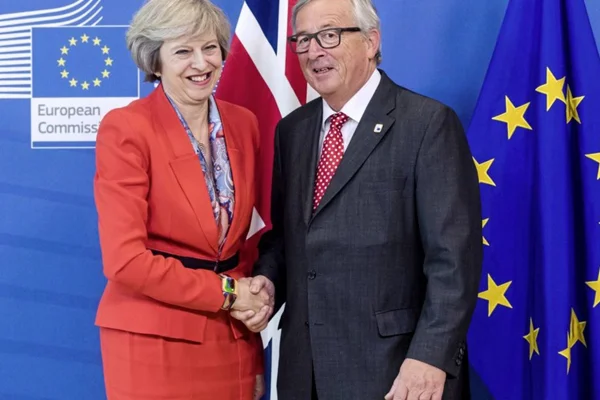 Theresa May ile Juncker görüşecek