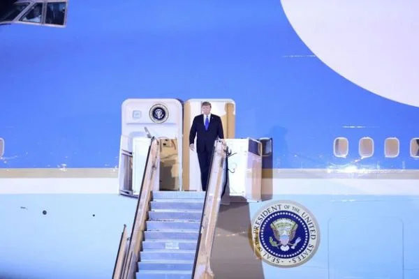 Trump, Kim görüşmesi için Vietnam'da